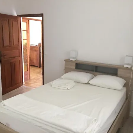 Maison De 2 Chambres A Di Fiumorbo Avec Magnifique Vue Sur La Montagne Et Jardin Amenage A 10 Km De La Plage Holiday home *